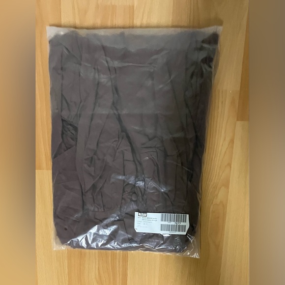 ASOS DESIGN bardot sleeve button up midi dress/oversized skirt/chocolate/US 6 - Picture 4 of 8